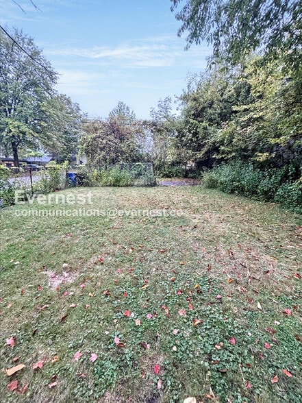 Building Photo - 12701 Benham Ave