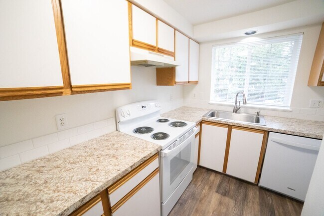 Building Photo - 3411-3423-3423 SE 85th Ave