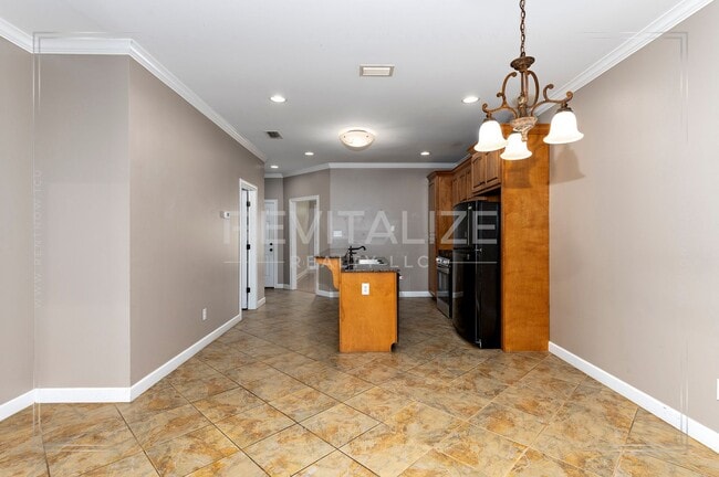 Building Photo - 3 Bed 2.5 Bath Townhome in West Mobile