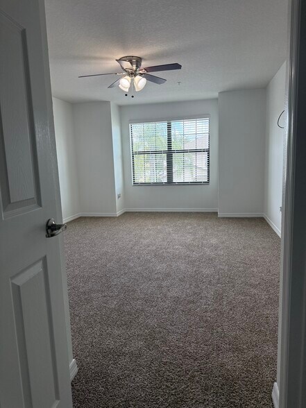 Building Photo - 2259 Seven Oaks Dr