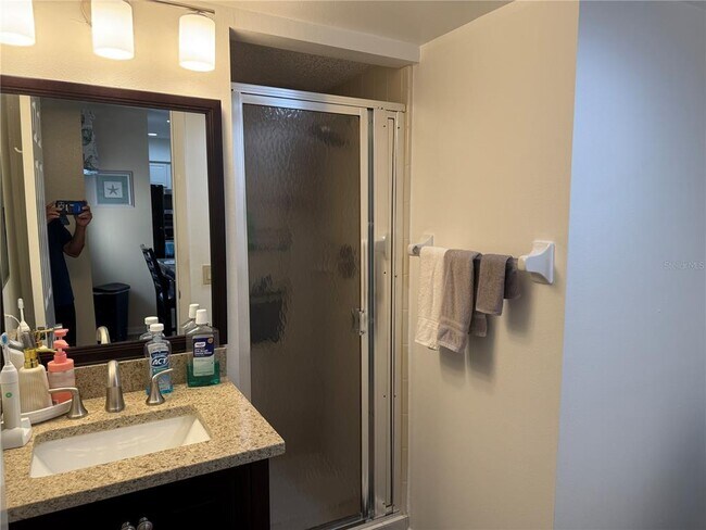 Building Photo - 5631 Ashton Lake Dr