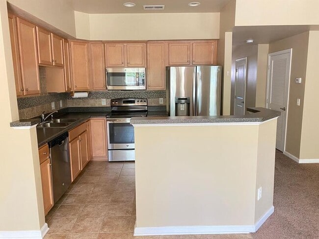 Building Photo - 458 Woodbark Ct