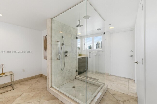 Building Photo - 421 Meridian Ave