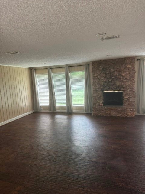 Building Photo - 6026 Coral Ridge Rd