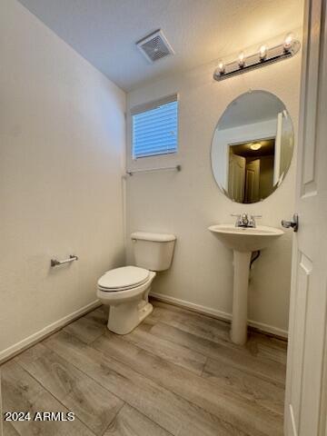 Building Photo - 2150 W Alameda Rd