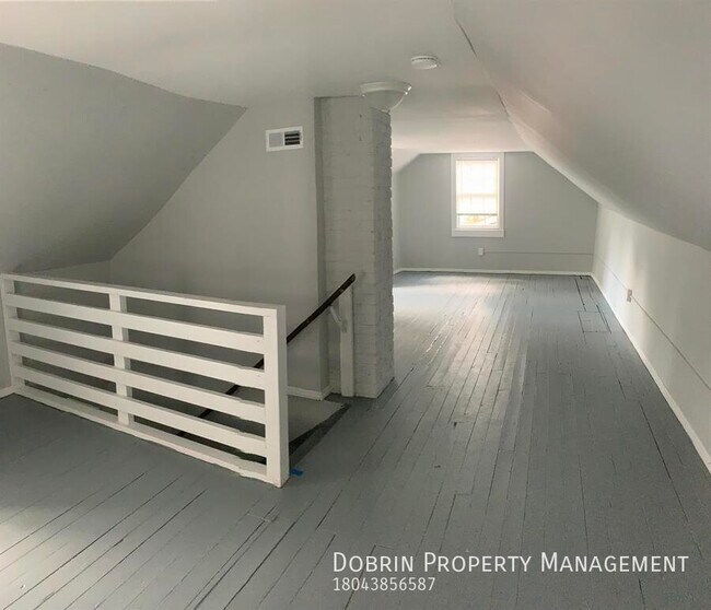 Building Photo - 2309 Warwick Ave