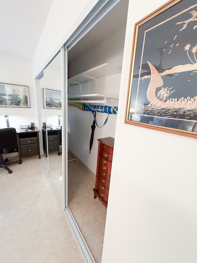 Building Photo - 4525 NW 3rd Ct