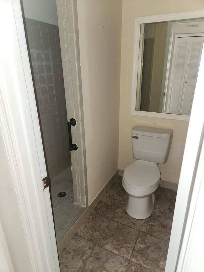 Building Photo - 3/2 Condo In +55 Community Leesburg