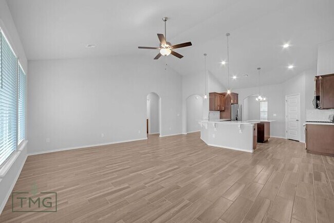 Building Photo - Owasso Dream Home! New Construction! Encla...