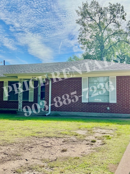 Building Photo - 624 Texas St