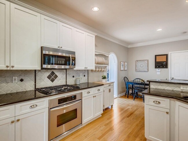 Building Photo - 1234 Indian Hills Pkwy NE