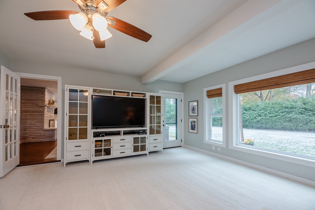 Building Photo - 245 Birch Ln