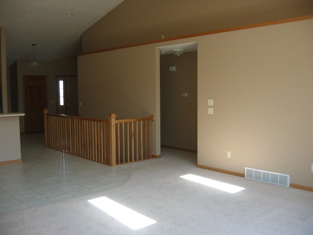 Building Photo - 605 Kramer Ln