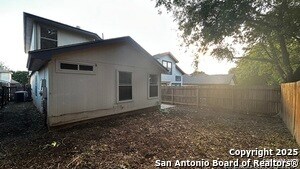 Building Photo - 9411 Gillcross Way