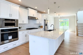 Building Photo - 25 Brentwood Cir
