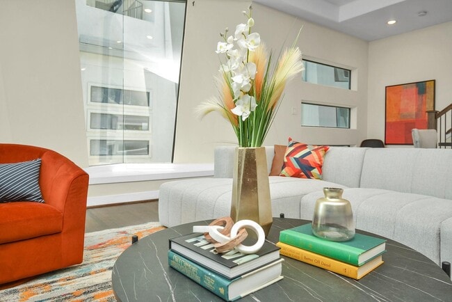 Building Photo - 4608 Nett St