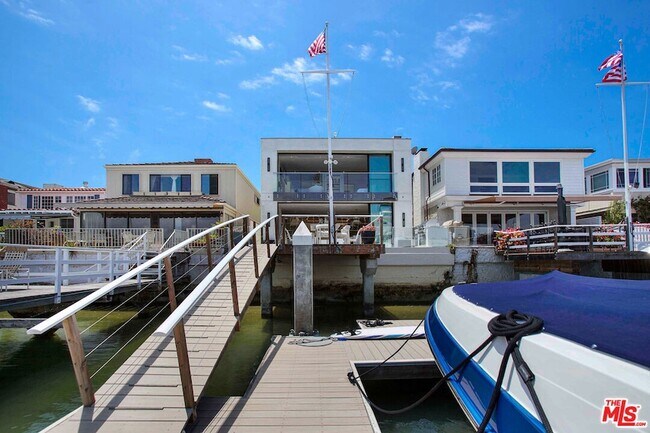 Building Photo - 642 Via Lido Nord