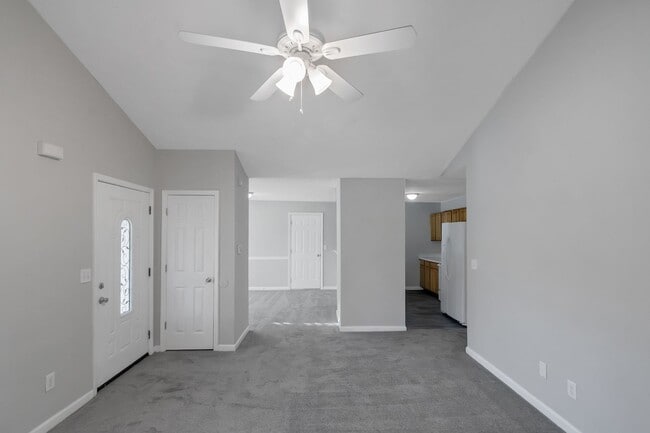 Building Photo - Charming 3 Bedroom / 2 Bath Ranch Home in Jonesboro!