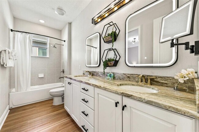 Building Photo - 389 Southfield St