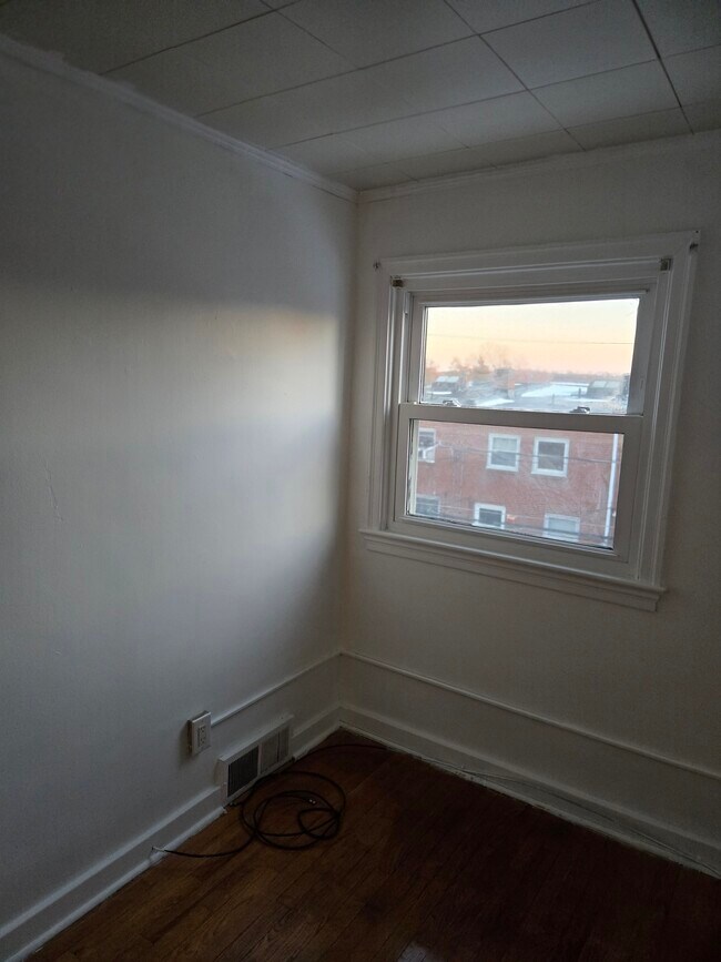 Building Photo - 2445 Brookwood St