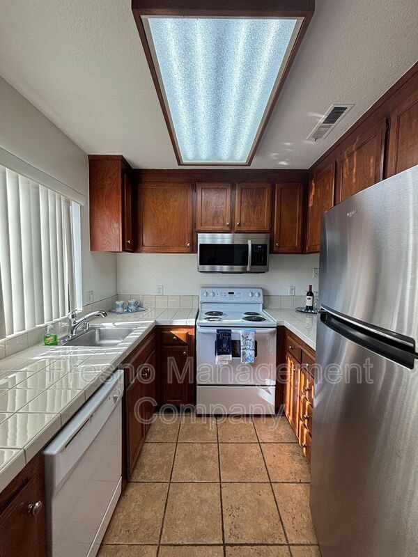 Primary Photo - 4885 N Backer Ave