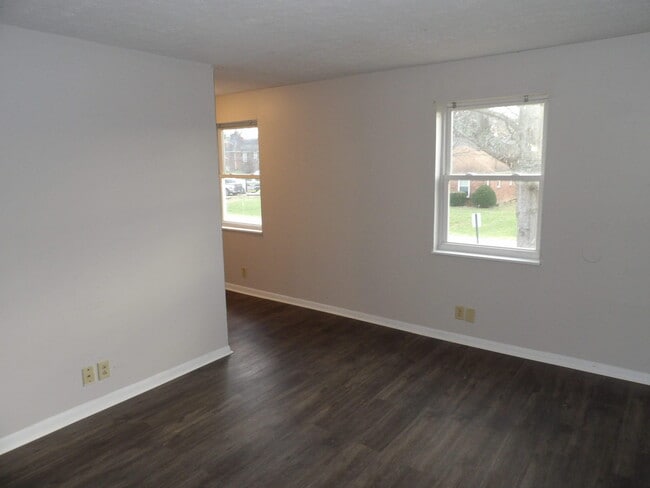 Building Photo - 302 Quachita Trail