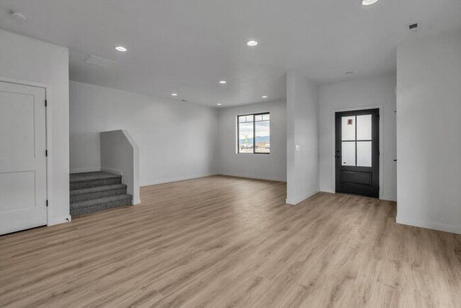 Building Photo - Brand New Spacious 4-Bedroom Home with Mod...