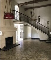 Building Photo - 100 NE 43rd St