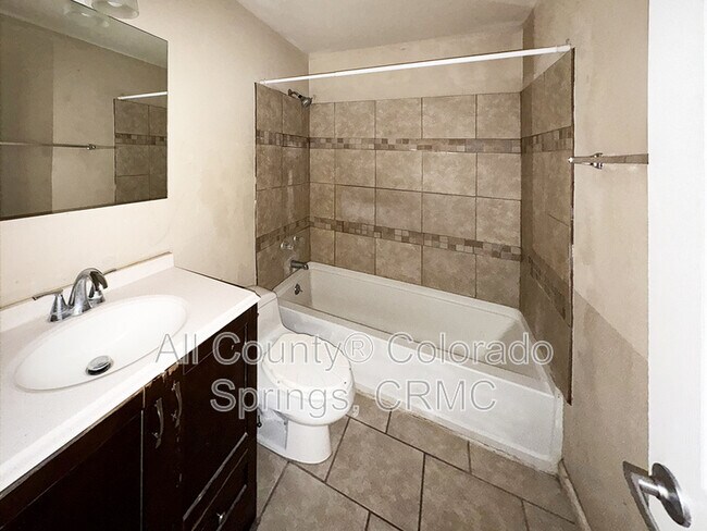 Building Photo - 6668 Provincial Dr