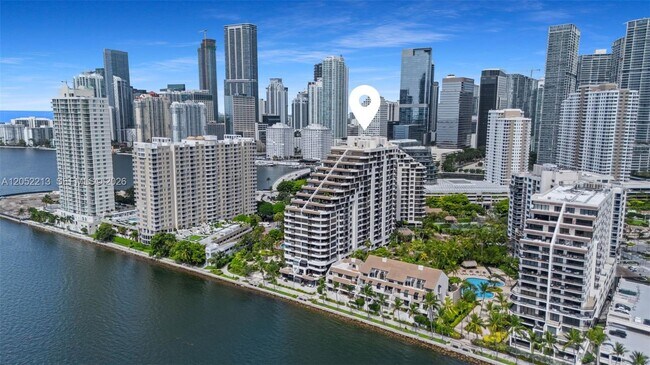 Building Photo - 520 Brickell Key Dr