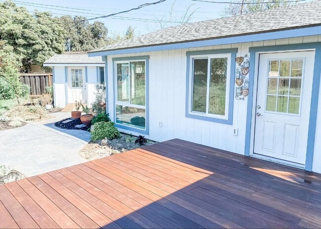 Building Photo - BEAUTIFUL HOME IN DESIREABLE CENTERVILLE, ...