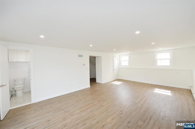 Building Photo - 269 Columbia Terrace