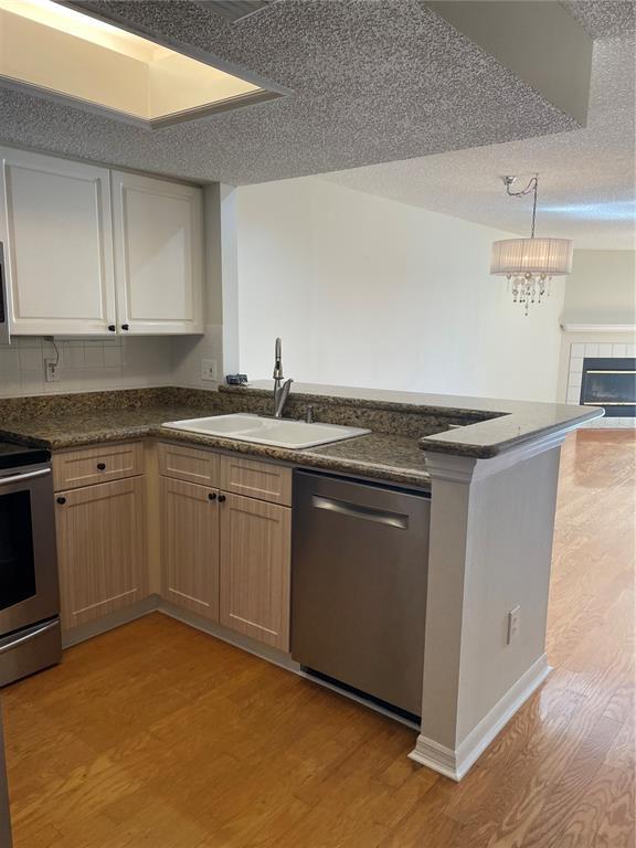 Building Photo - 323 Madeira Cir