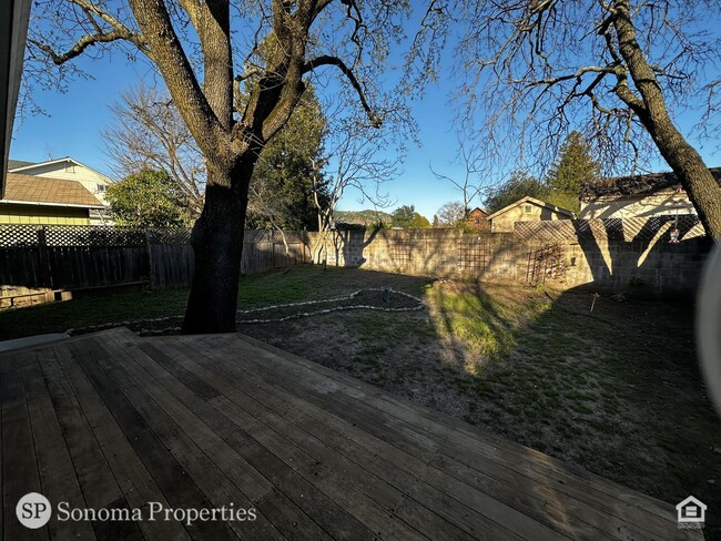 Building Photo - 1 Bedroom House on Sonoma's Westside