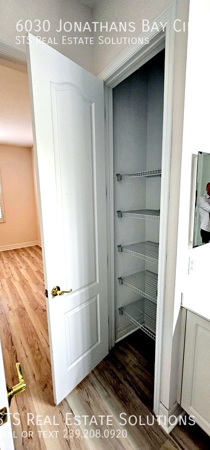 Building Photo - 6030 Jonathans Bay Cir