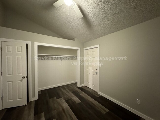 Building Photo - 481 N Fairfield Dr