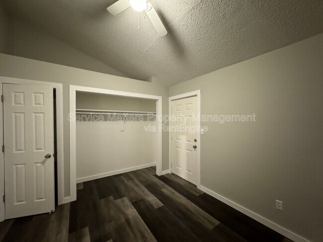 Building Photo - 485 N Fairfield Dr