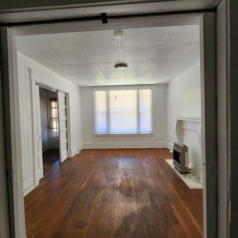 Building Photo - 1021 11th St