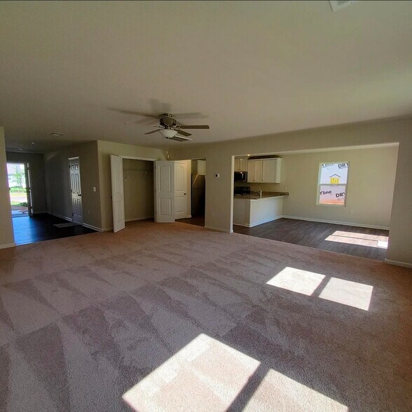 Building Photo - Room in House on Creedmore Hills Dr