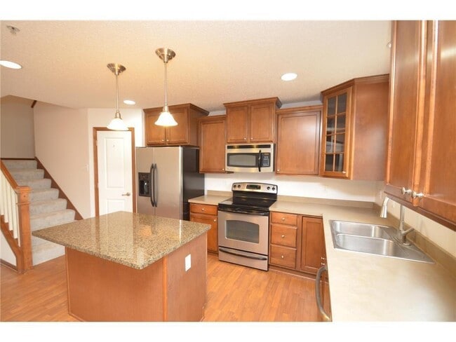 Building Photo - 15661 60th Ave N