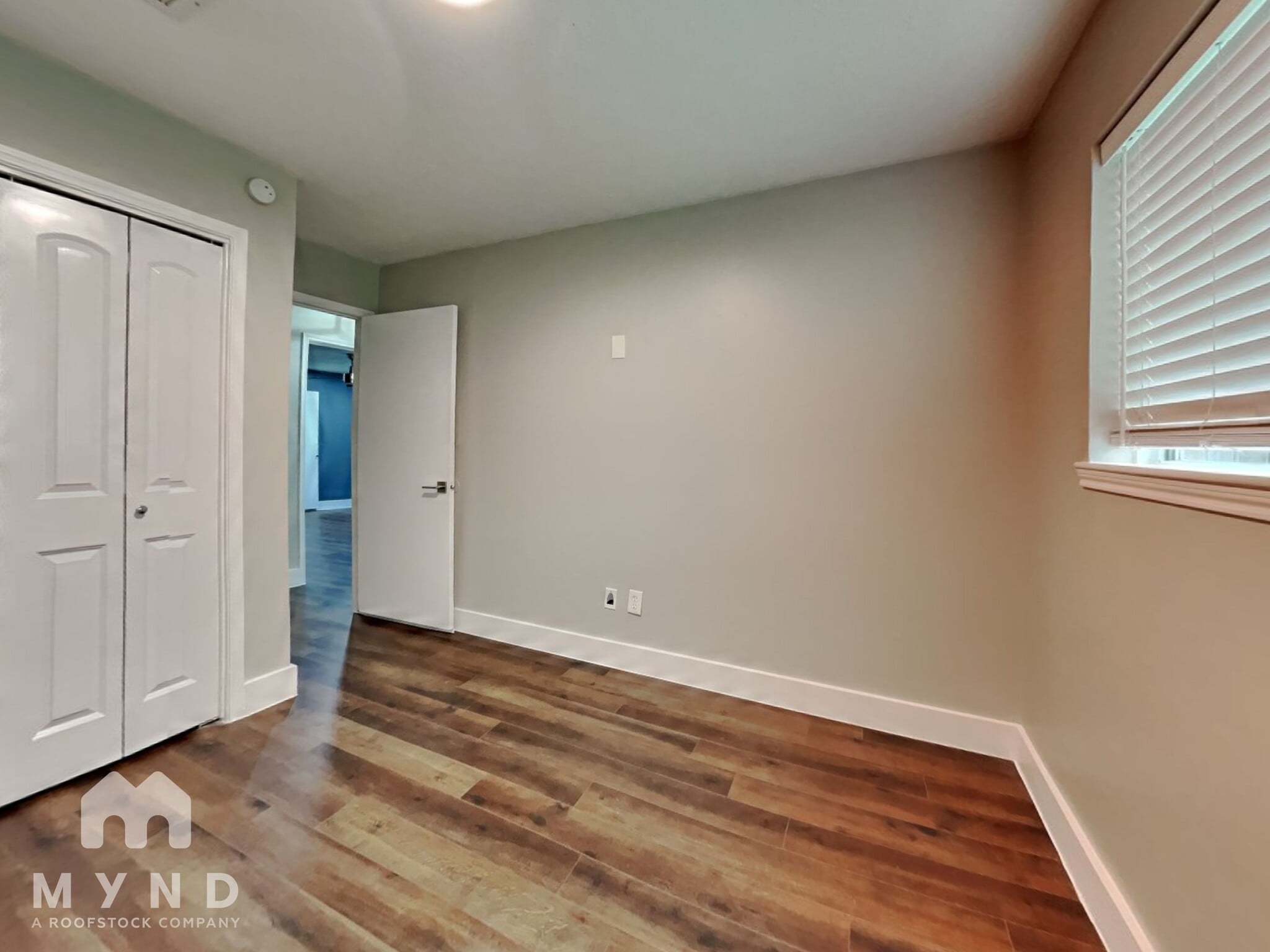 Building Photo - 1914 Meadow Creek Dr