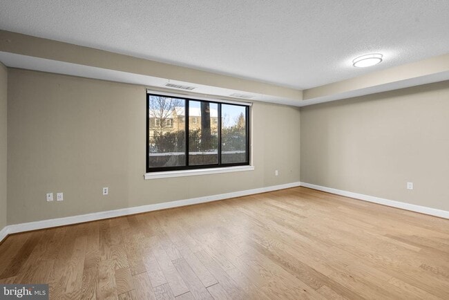 Building Photo - 3101 New Mexico Ave NW