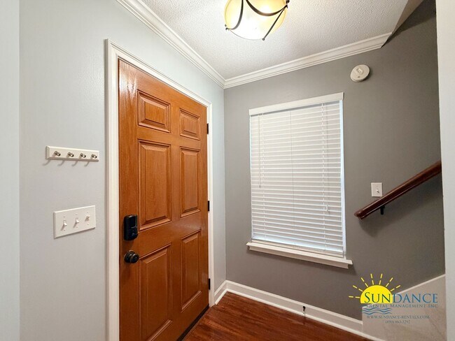 Building Photo - 2705 Apple Blossom Ct