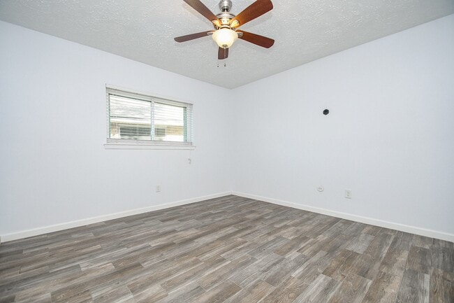 Building Photo - 19734 Redroot Dr