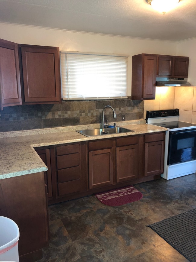 Building Photo - 242 Hampton Pkwy