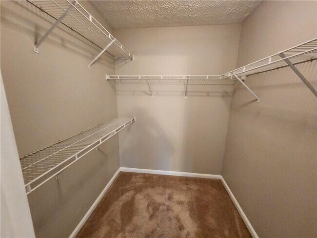 Building Photo - 1411 Keys Crossing Dr NE