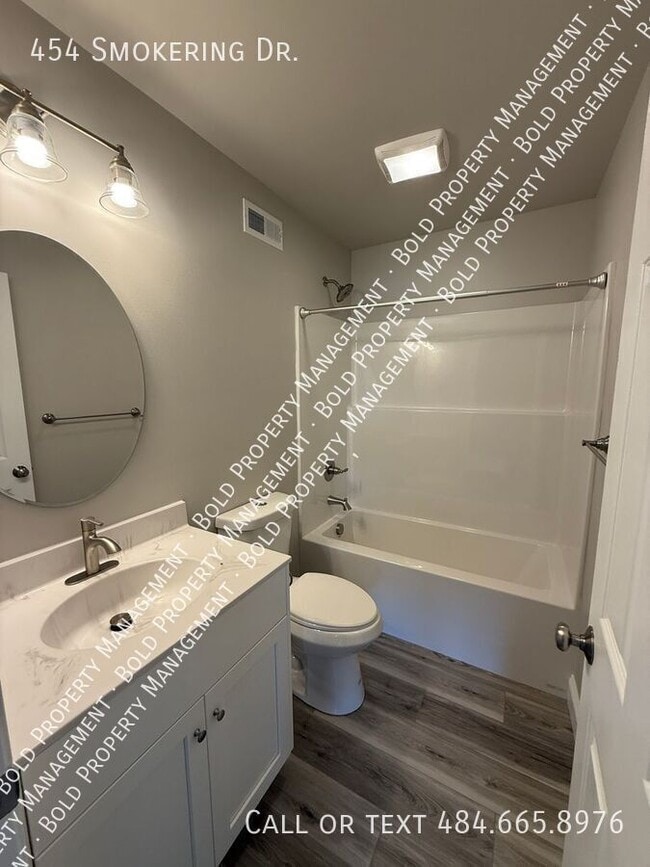 Building Photo - 454 Smokering Dr
