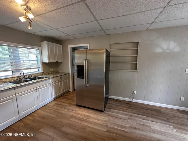 Building Photo - 2514 Peach Dr