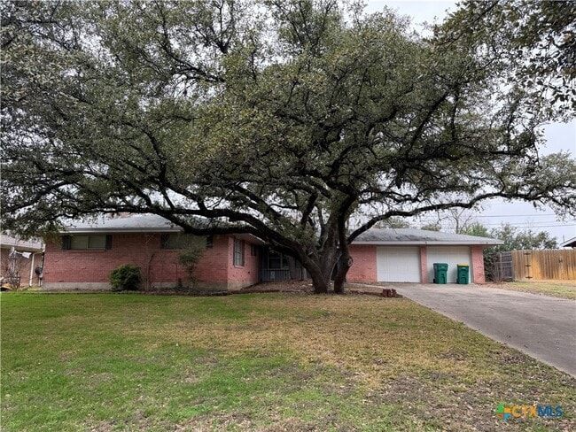 Building Photo - 904 Palmetto St