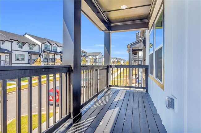 Building Photo - 423 Lincoln St